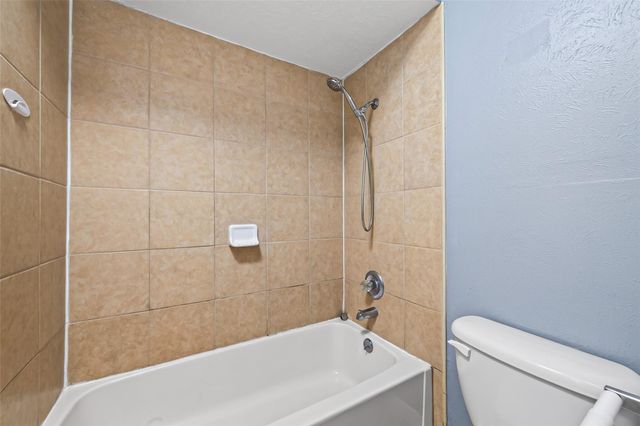 6715 Greenvale Lane, Houston, TX 77066