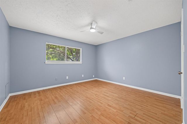 6715 Greenvale Lane, Houston, TX 77066