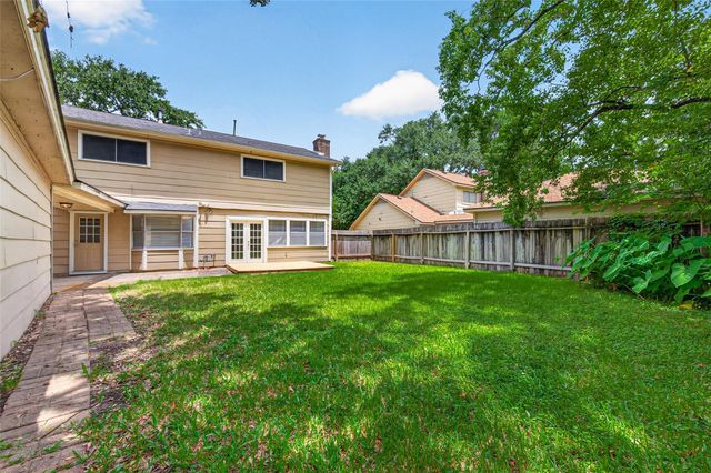 6715 Greenvale Lane, Houston, TX 77066