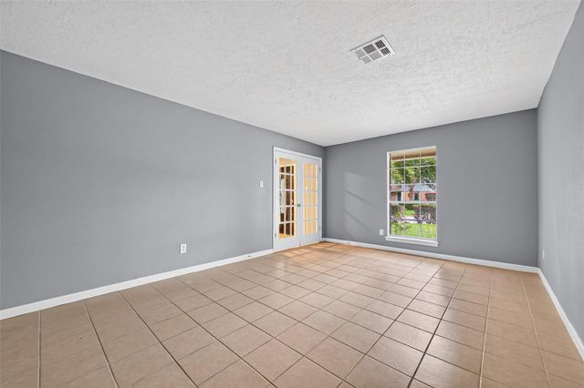 6715 Greenvale Lane, Houston, TX 77066