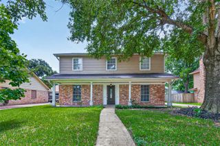 6715 Greenvale Lane, Houston, TX 77066