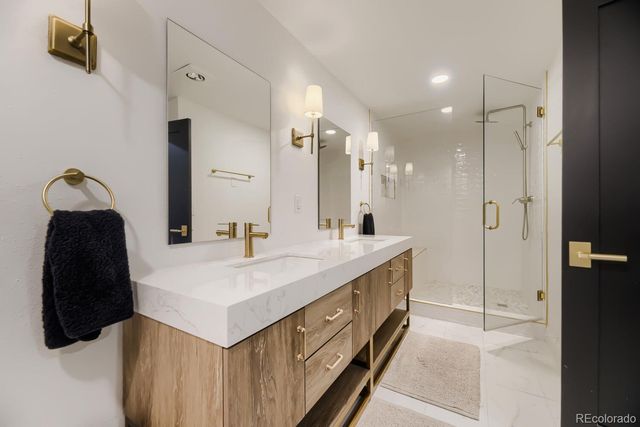 1900 E Girard Place 403, Englewood, CO 80113