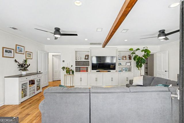 1323 E 53Rd Street, Savannah, GA 31404