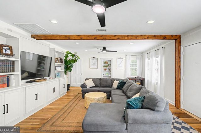 1323 E 53Rd Street, Savannah, GA 31404