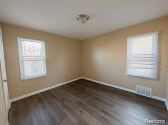 14248 Stansbury Street, Detroit, MI 48227