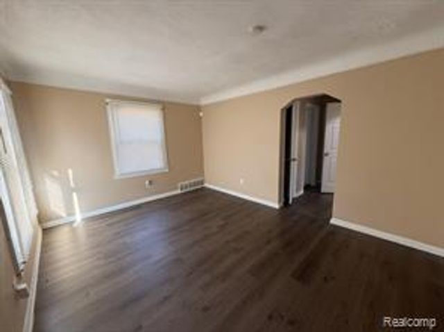 14248 Stansbury Street, Detroit, MI 48227