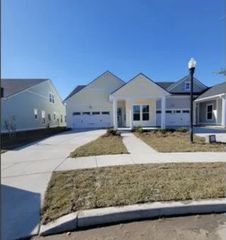135 Bloomsbury Street, Summerville, SC 29486
