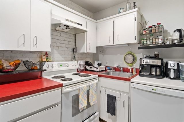 197 St Botolph 1, Boston, MA 02115