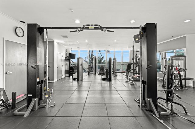 1155 Brickell Bay Dr 2605, Miami, FL 33131