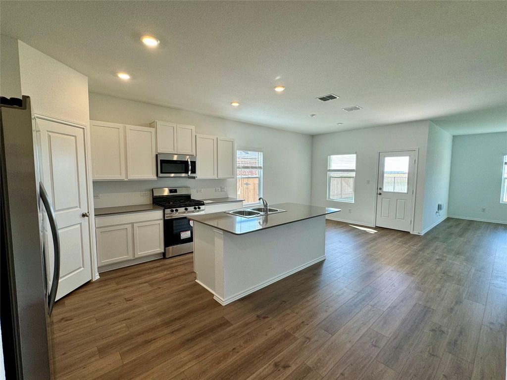 134 Agua Azul BND, Kyle, TX 78640