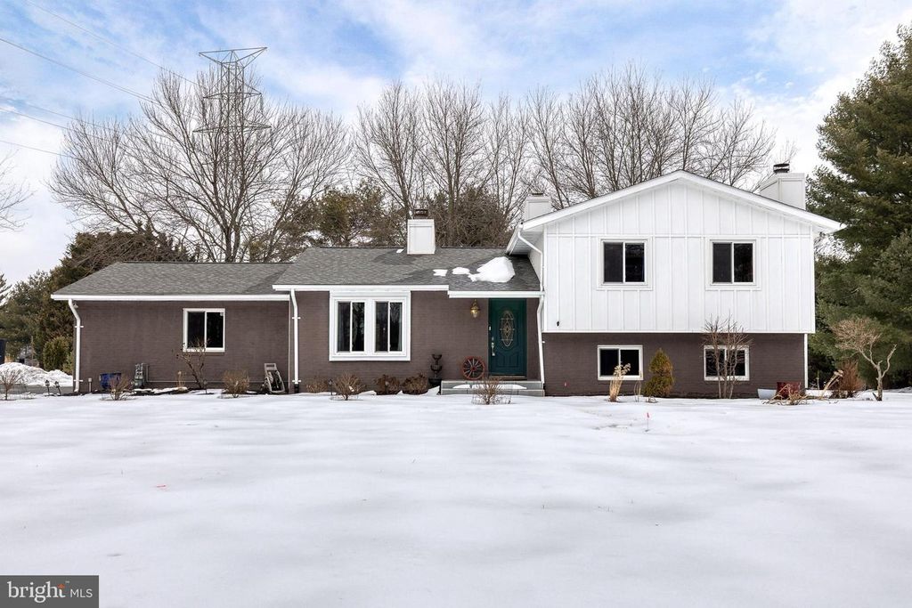 11713 GREENSPRING AVE, Lutherville Timonium, MD 21093