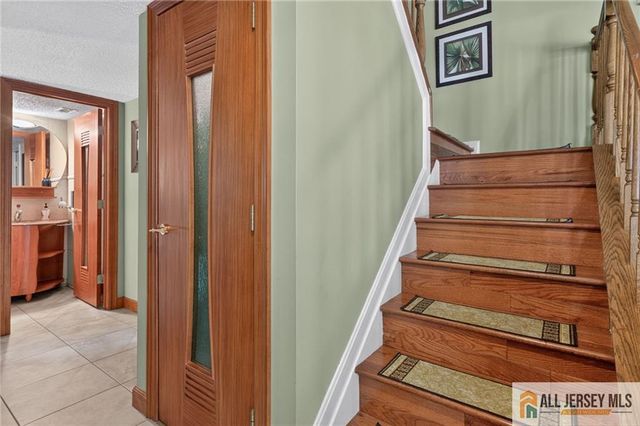 192 Stults Lane 192, East Brunswick, NJ 08816