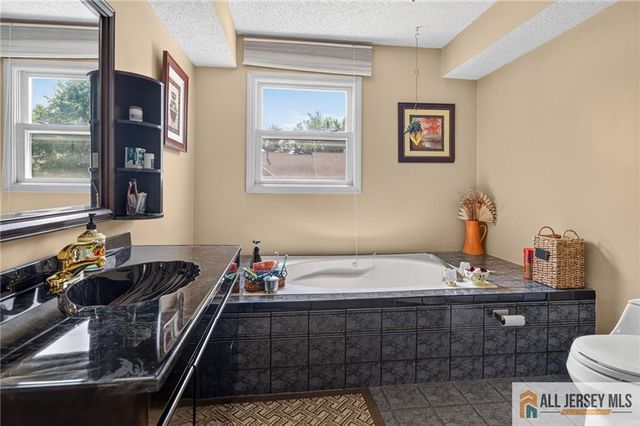 192 Stults Lane 192, East Brunswick, NJ 08816