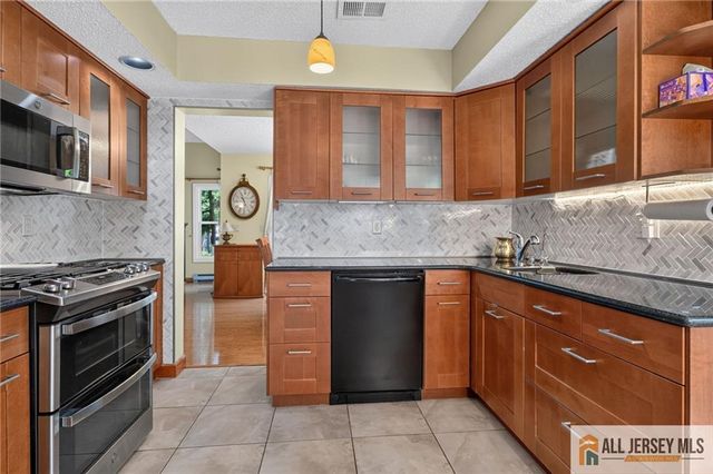192 Stults Lane 192, East Brunswick, NJ 08816