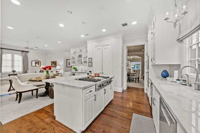 5012 Tangle Lane, Houston, TX 77056