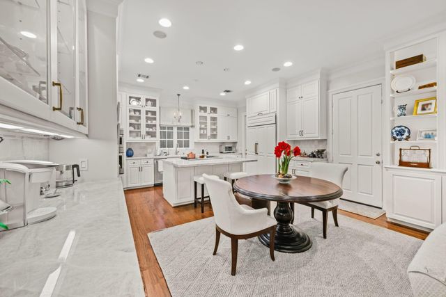 5012 Tangle Lane, Houston, TX 77056