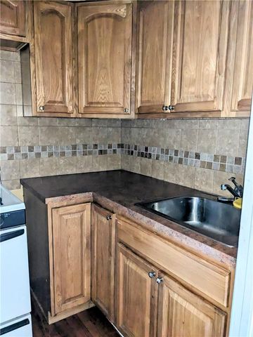3531 Bronxwood Avenue 1A, Bronx, NY 10469
