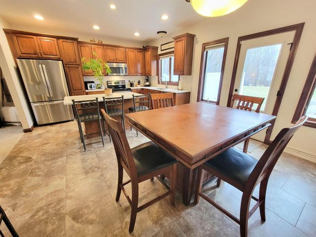 N9039 SPRING VALLEY ROAD, Menasha, WI 54952