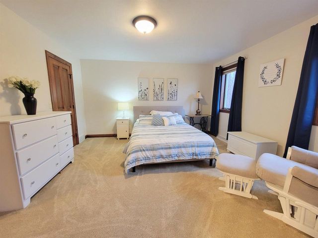 N9039 SPRING VALLEY ROAD, Menasha, WI 54952