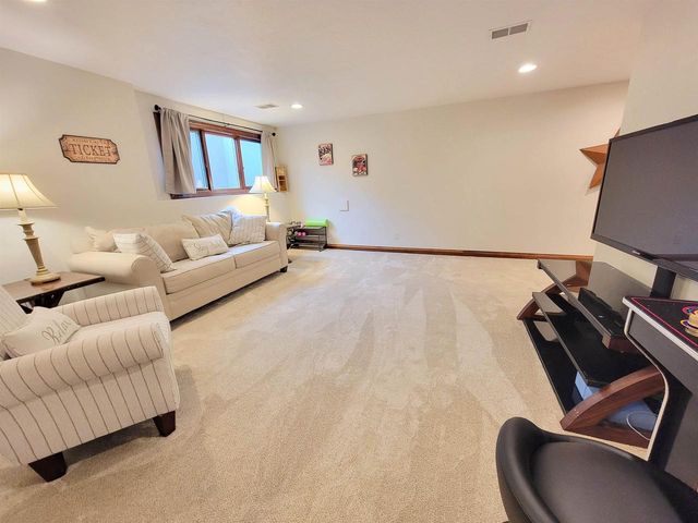 N9039 SPRING VALLEY ROAD, Menasha, WI 54952