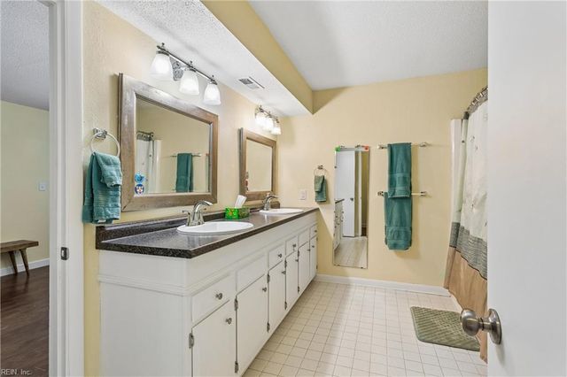 107 Smokehouse LN, Williamsburg, VA 23185