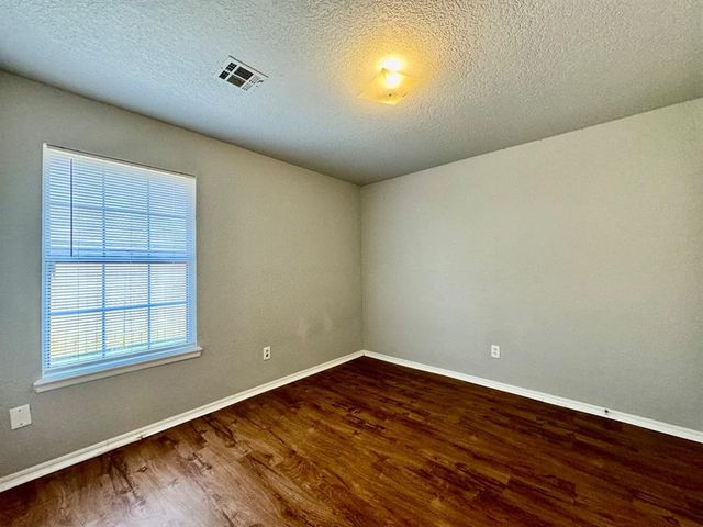 633 NW 121st Street, Oklahoma City, OK 73114