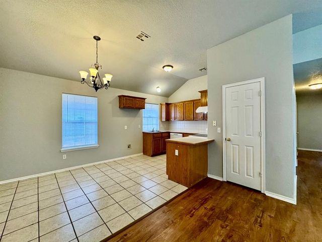 633 NW 121st Street, Oklahoma City, OK 73114