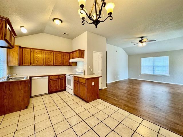 633 NW 121st Street, Oklahoma City, OK 73114
