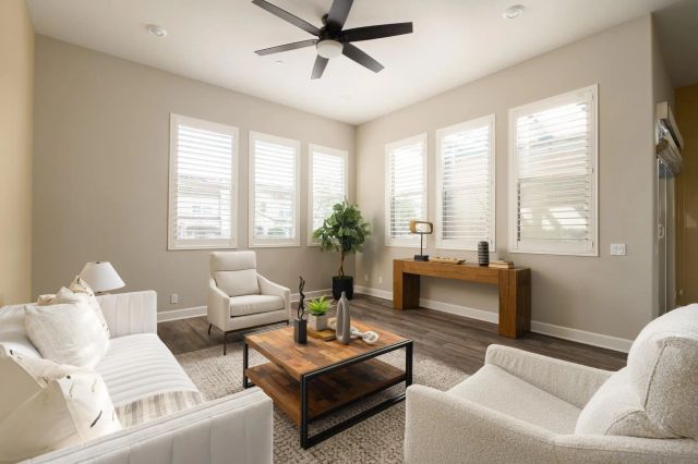 16750 Coyote Bush Dr 31, San Diego, CA 92127