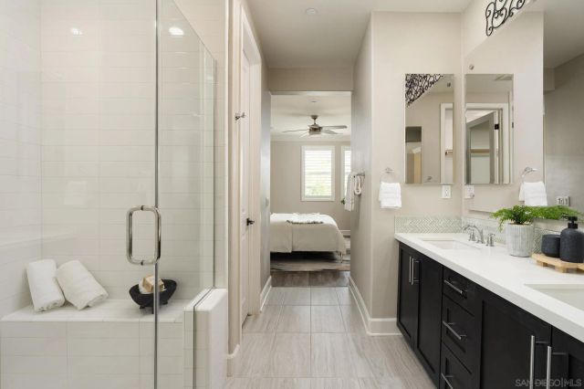 16750 Coyote Bush Dr 31, San Diego, CA 92127