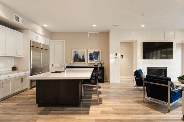 16750 Coyote Bush Dr 31, San Diego, CA 92127