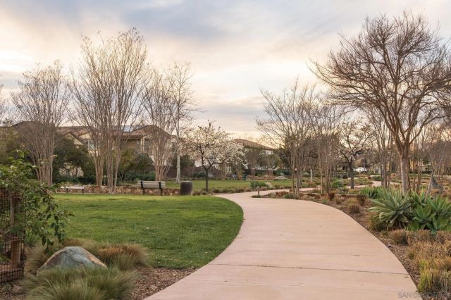 16750 Coyote Bush Dr 31, San Diego, CA 92127