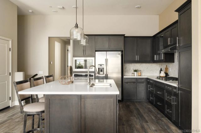 16750 Coyote Bush Dr 31, San Diego, CA 92127