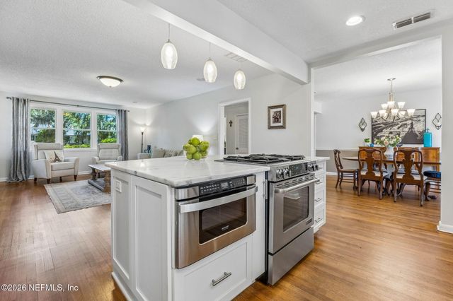 4226 FOREST PARK Road, Jacksonville, FL 32210