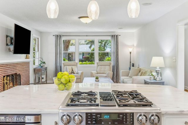 4226 FOREST PARK Road, Jacksonville, FL 32210