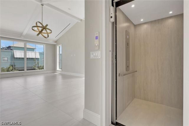 211 1st ST, Bonita Springs, FL 34134