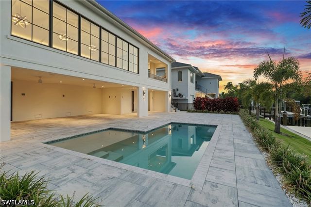 211 1st ST, Bonita Springs, FL 34134