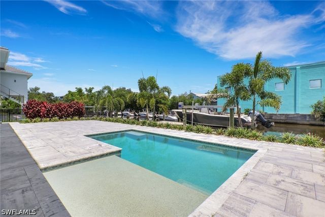 211 1st ST, Bonita Springs, FL 34134
