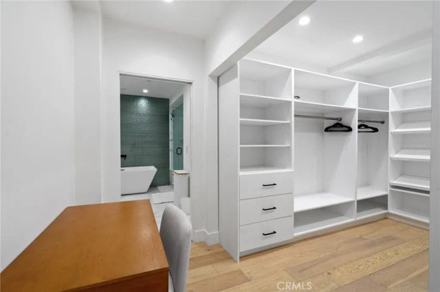 1812 Navy, Santa Monica, CA 90405
