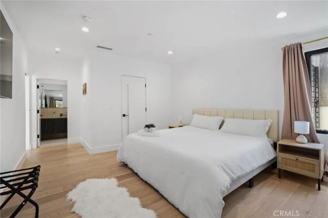 1812 Navy, Santa Monica, CA 90405