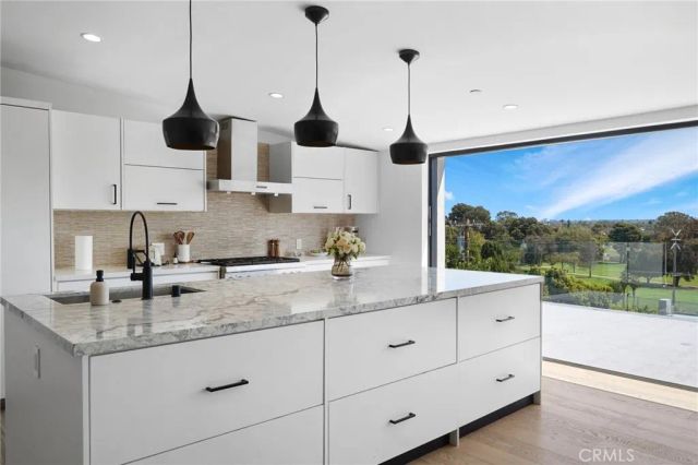 1812 Navy, Santa Monica, CA 90405