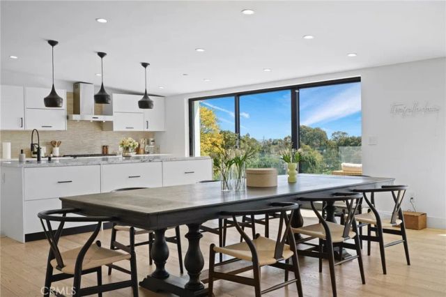 1812 Navy, Santa Monica, CA 90405