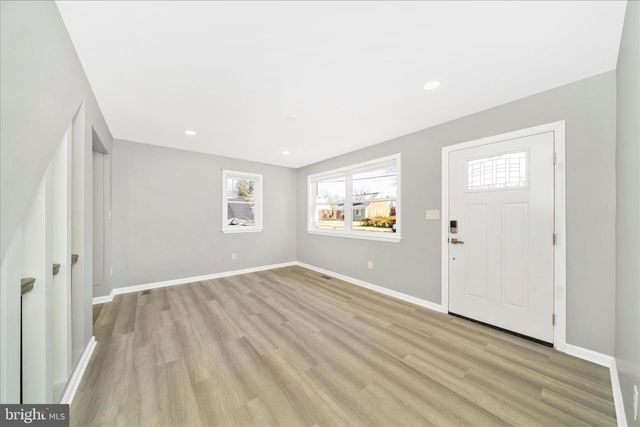 913 HIGHVIEW DR, Capitol Heights, MD 20743