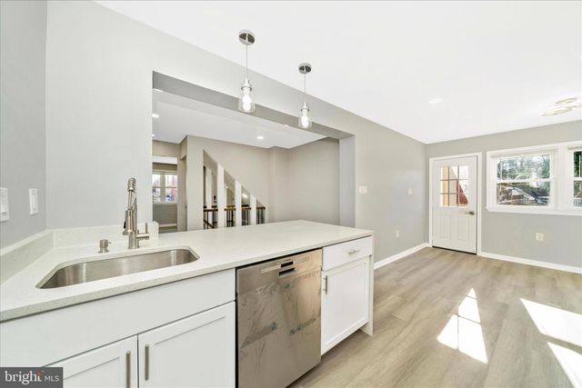 913 HIGHVIEW DR, Capitol Heights, MD 20743