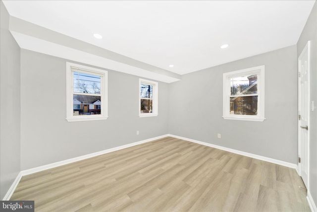 913 HIGHVIEW DR, Capitol Heights, MD 20743