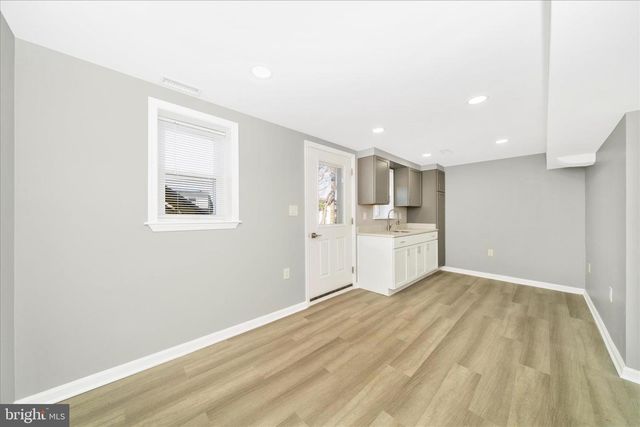 913 HIGHVIEW DR, Capitol Heights, MD 20743