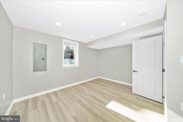 913 HIGHVIEW DR, Capitol Heights, MD 20743