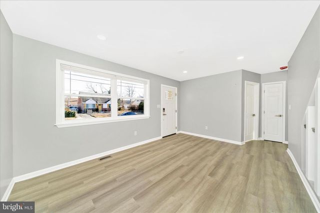 913 HIGHVIEW DR, Capitol Heights, MD 20743