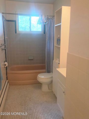 68 Willow Road, Tinton Falls, NJ 07724