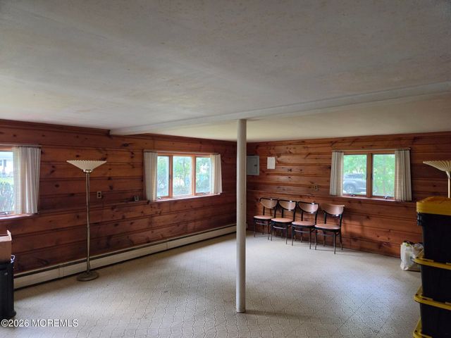 68 Willow Road, Tinton Falls, NJ 07724